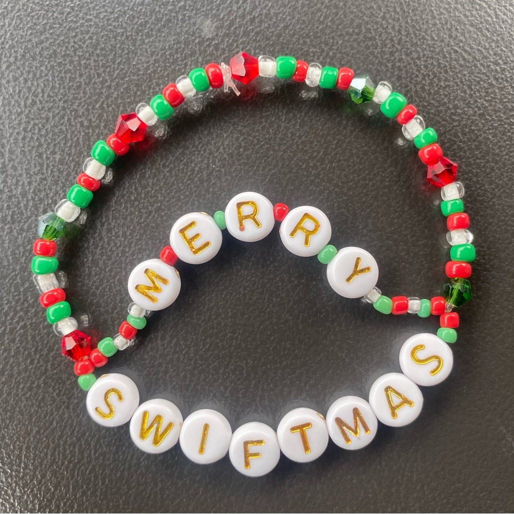 Taylor Swift Friendship Bracelet